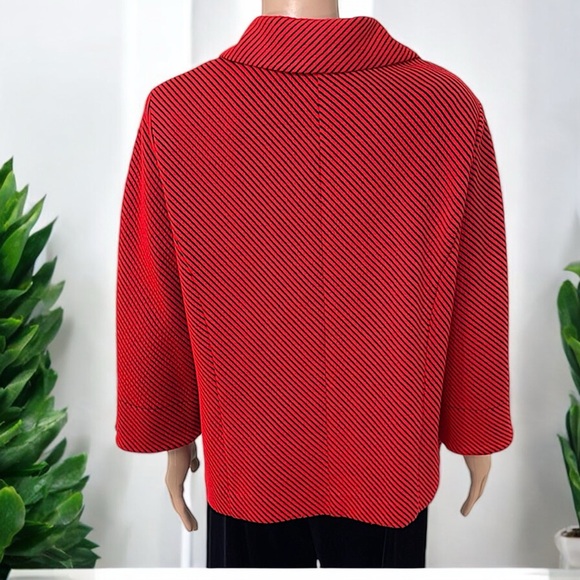 Protégé Montreal Lipstick Red & Black Ribbed Striped w/ 3-Quarter Sleeves Jacket - Picture 10 of 16